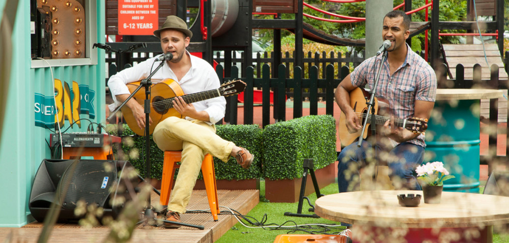 entertainment at cheshire oaks