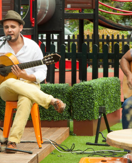 entertainment at cheshire oaks