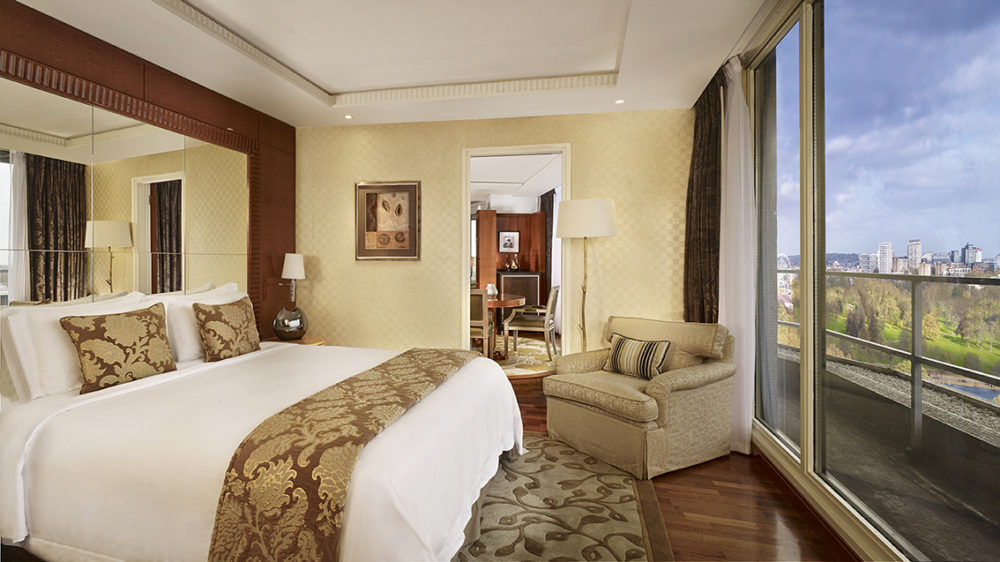 The Park Tower Knightsbridge, The London Adventure, Copyright 2015 Matthew Shaw. See licence supplied with this image for full terms & conditions. Copy available at: www.matthewshaw.co.uk/copyright.html Not for use by architects, interior designers or other hotel suppliers without permission from Matthew Shaw