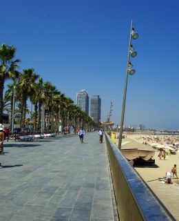 Barcelona Travel, the Passeig Marítim of La Barceloneta