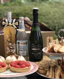 Delifonseca Royal Hamper, wedding inspo