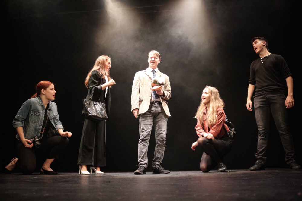 young performers at Liverpool Theatre School