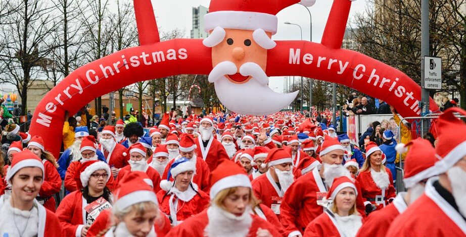 Santa Dash in aid of Alder Hey