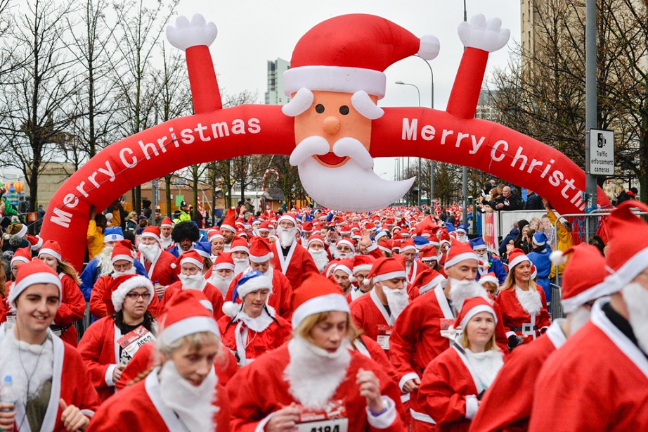 Santa Dash in aid of Alder Hey