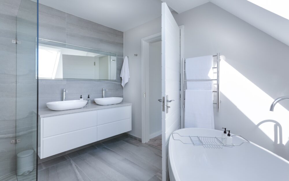 bathroom image