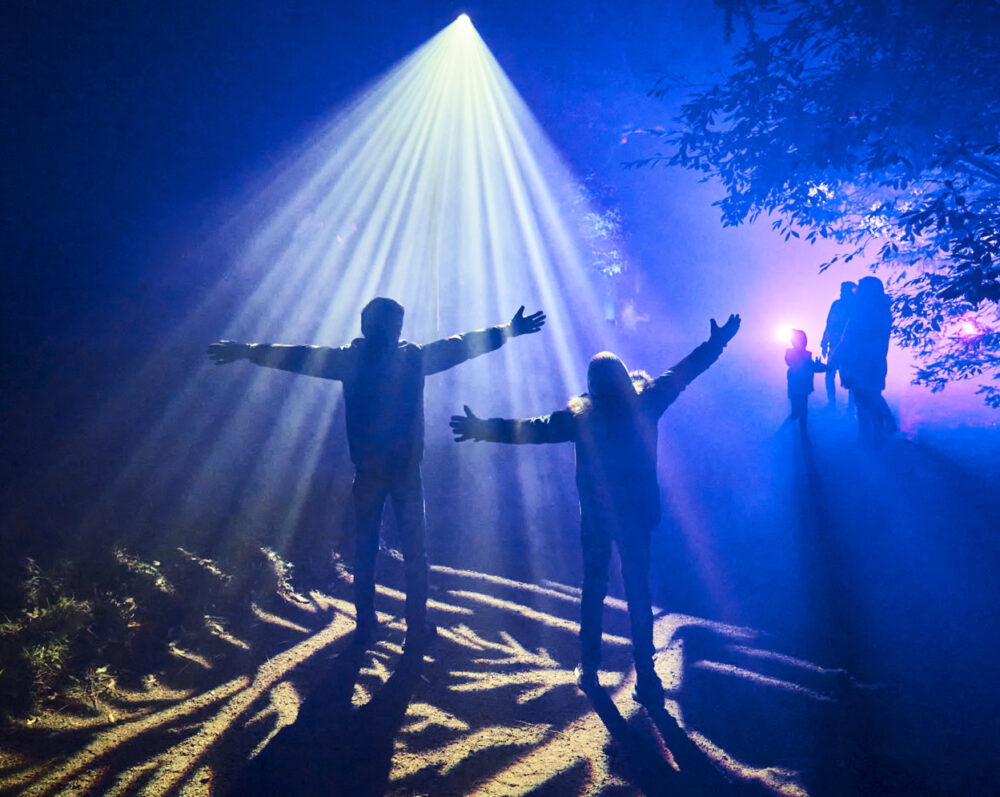 Children in Gobo walk