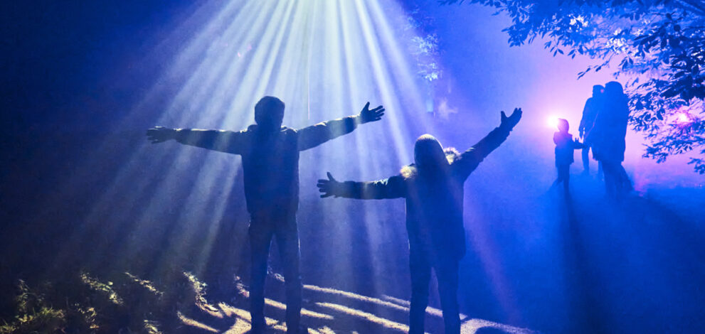 Children in Gobo walk